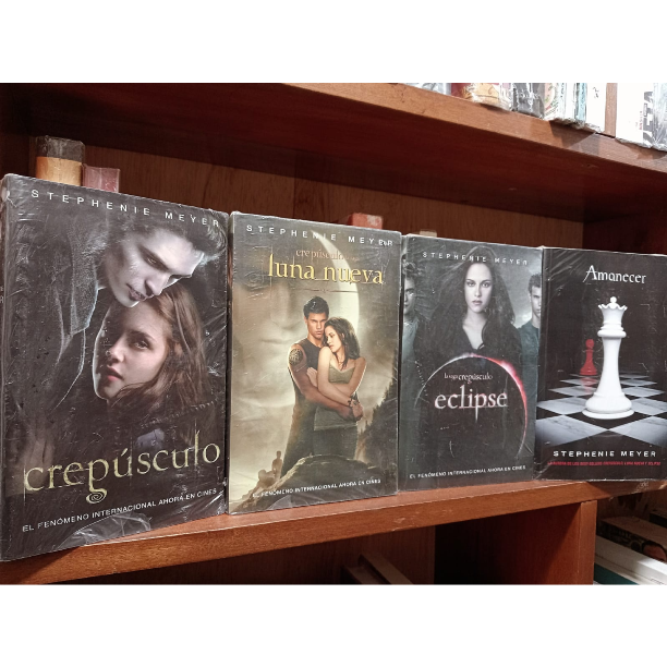 Libros saga Crepúsculo null
